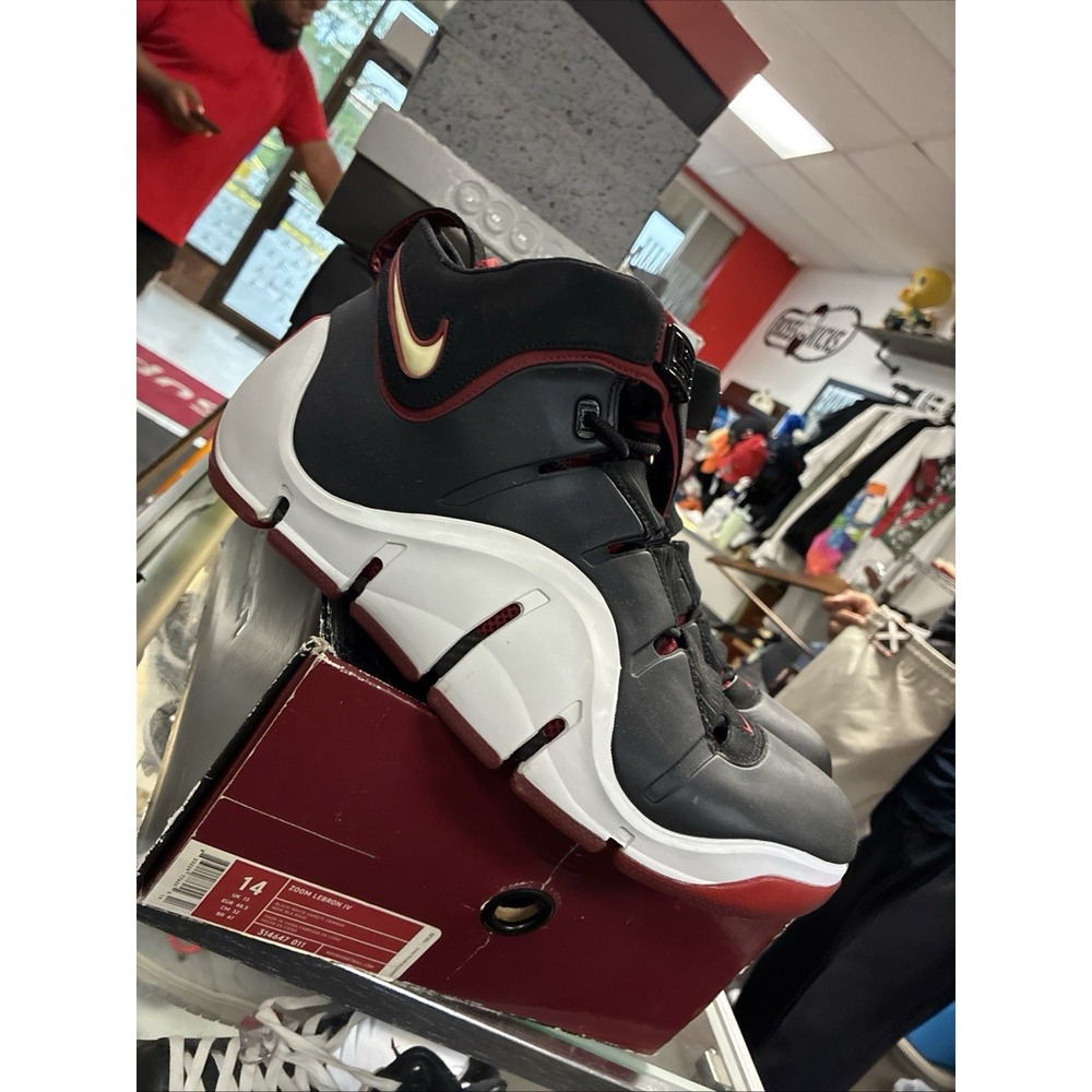 Nike Zoom LeBron 4 'Black White Red' 2006 Men's 314647-011 SZ 14 Used Pre Owned